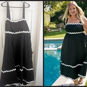 Torrid Black and White Zigzag Midi Dress